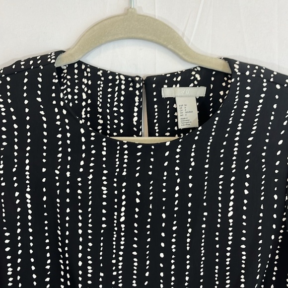 Like New H&M Women’s Long Sleeve Sheath Dress in Black and White Size 36/6 - Picture 4 of 8